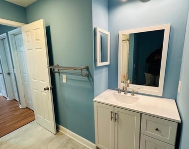 4518 Runnymeade Road - Photo Thumbnail 16