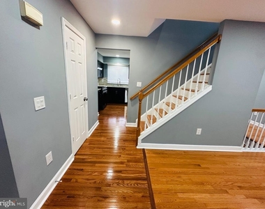 4518 Runnymeade Road - Photo Thumbnail 4