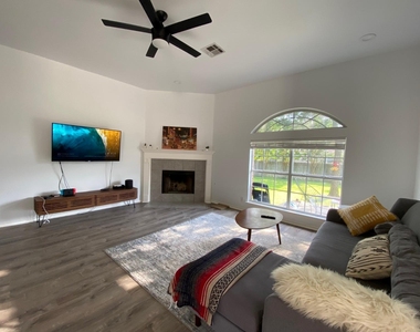 2623 Goldfinch Dr - Photo Thumbnail 3