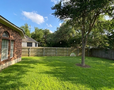2623 Goldfinch Dr - Photo Thumbnail 23