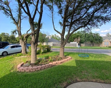2623 Goldfinch Dr - Photo Thumbnail 17