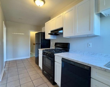 2959 Liberty Parkway - Photo Thumbnail 7
