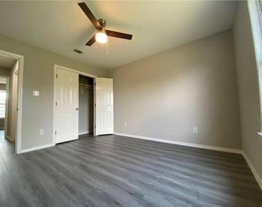 504 Debra Dr - Photo Thumbnail 18