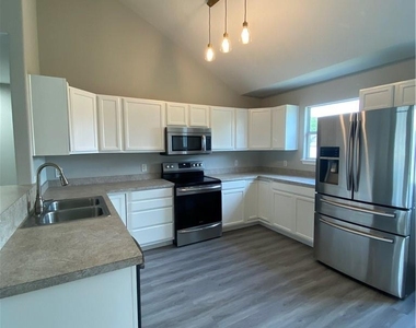504 Debra Dr - Photo Thumbnail 5