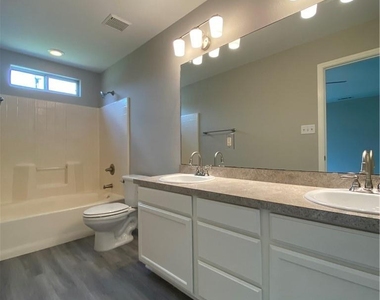 504 Debra Dr - Photo Thumbnail 12