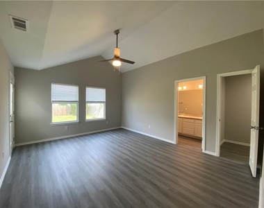 504 Debra Dr - Photo Thumbnail 8