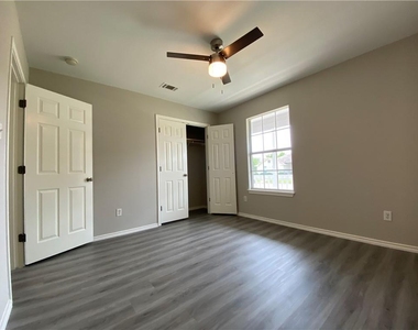 504 Debra Dr - Photo Thumbnail 24
