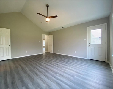 504 Debra Dr - Photo Thumbnail 10
