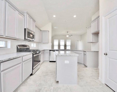 1225 Homer Ln - Photo Thumbnail 6