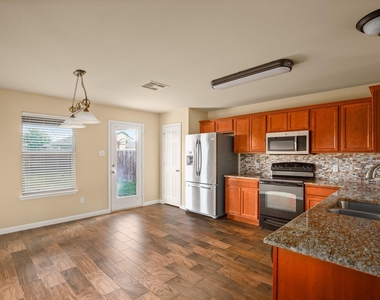 13232 Forest Sage St - Photo Thumbnail 8