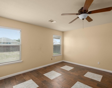 13232 Forest Sage St - Photo Thumbnail 11
