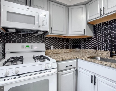 3807 Fleetwood Avenue - Photo Thumbnail 12