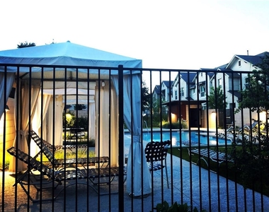 13800 Lyndhurst St - Photo Thumbnail 24