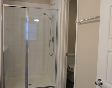 13800 Lyndhurst St - Photo Thumbnail 11