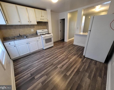 517 N Rose Street - Photo Thumbnail 4