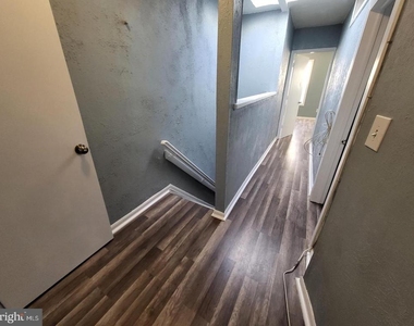 517 N Rose Street - Photo Thumbnail 5