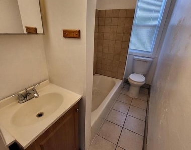 517 N Rose Street - Photo Thumbnail 12