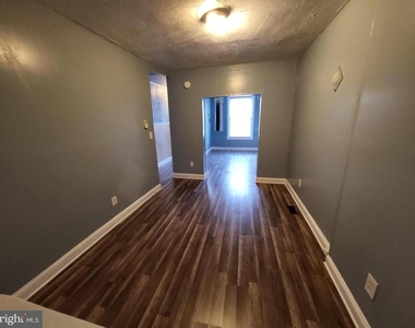 517 N Rose Street - Photo Thumbnail 2