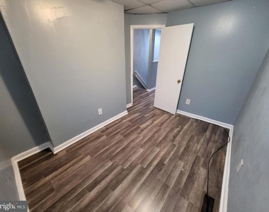 517 N Rose Street - Photo Thumbnail 8