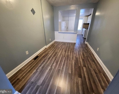517 N Rose Street - Photo Thumbnail 3