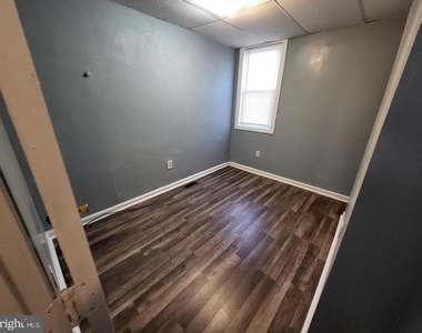 517 N Rose Street - Photo Thumbnail 9