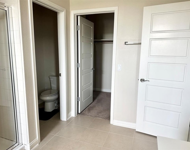 6814 E Riverside Dr - Photo Thumbnail 15
