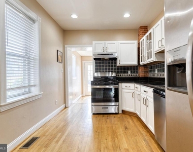 1514 Light Street - Photo Thumbnail 7