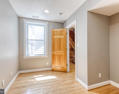 1514 Light Street - Photo Thumbnail 21