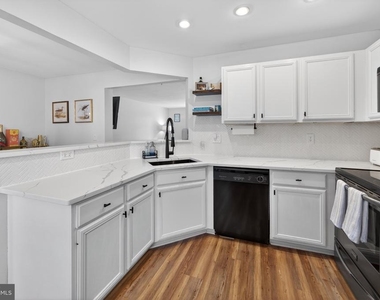 149 Quiet Waters Place - Photo Thumbnail 17