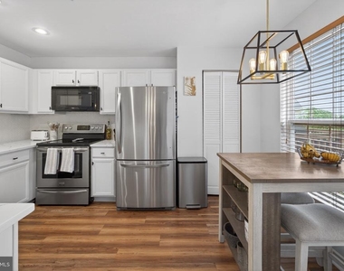 149 Quiet Waters Place - Photo Thumbnail 13