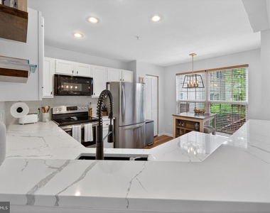 149 Quiet Waters Place - Photo Thumbnail 9