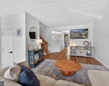 149 Quiet Waters Place - Photo Thumbnail 5