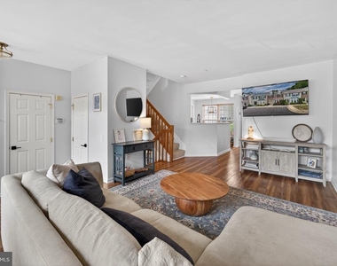 149 Quiet Waters Place - Photo Thumbnail 3
