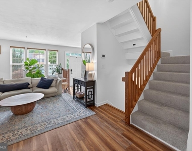 149 Quiet Waters Place - Photo Thumbnail 8