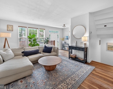 149 Quiet Waters Place - Photo Thumbnail 6