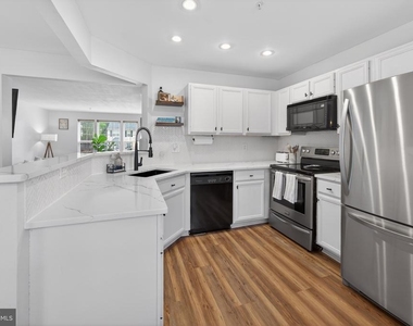 149 Quiet Waters Place - Photo Thumbnail 16