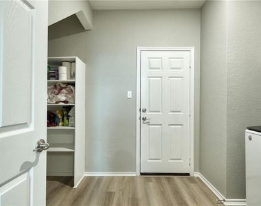 209 Asher Blue Dr - Photo Thumbnail 20