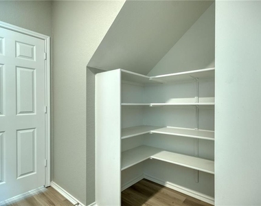 209 Asher Blue Dr - Photo Thumbnail 21