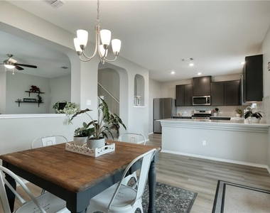 209 Asher Blue Dr - Photo Thumbnail 8