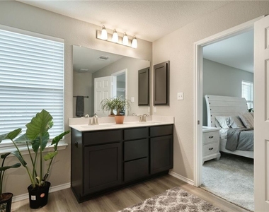 209 Asher Blue Dr - Photo Thumbnail 15