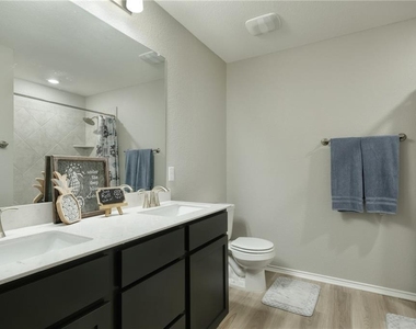 209 Asher Blue Dr - Photo Thumbnail 18