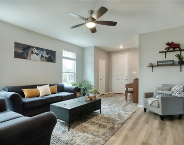 209 Asher Blue Dr - Photo Thumbnail 2