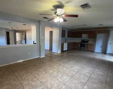 3207 Settlement Dr - Photo Thumbnail 7