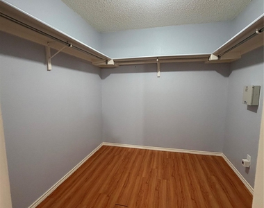 3207 Settlement Dr - Photo Thumbnail 11