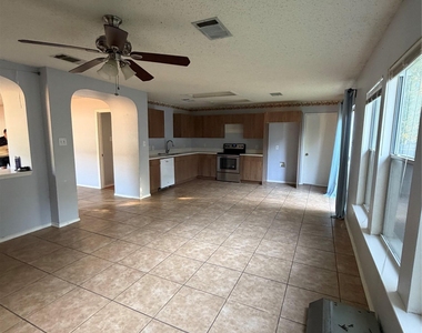 3207 Settlement Dr - Photo Thumbnail 9