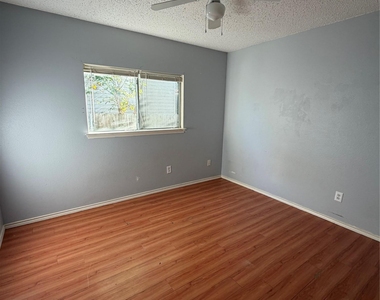 3207 Settlement Dr - Photo Thumbnail 18