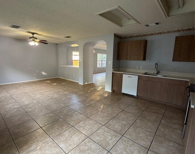 3207 Settlement Dr - Photo Thumbnail 1