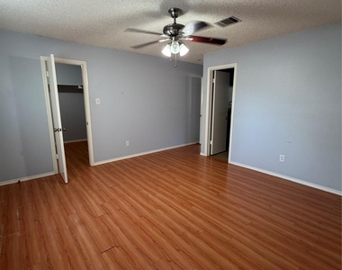 3207 Settlement Dr - Photo Thumbnail 10