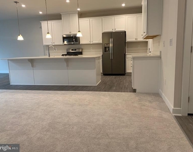 37322 Kestrel Way - Photo Thumbnail 1