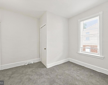 529 N Clayton Street - Photo Thumbnail 10